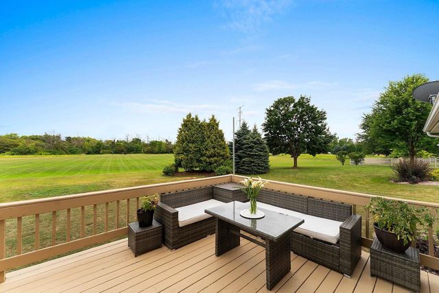 465 WINDING WATERS WAY, De Pere, WI 54115