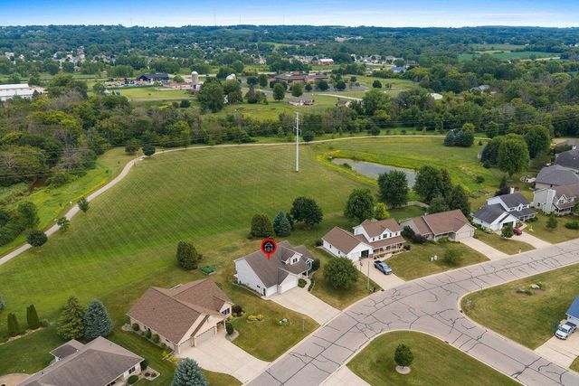 465 WINDING WATERS WAY, De Pere, WI 54115