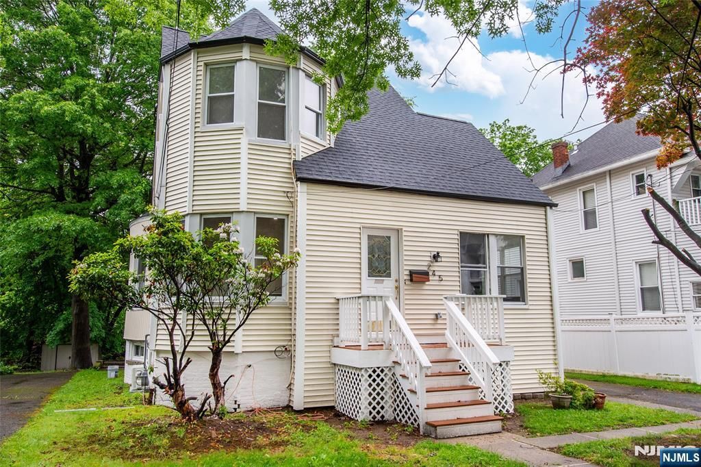 245 Elm Avenue, Bogota, NJ 07603