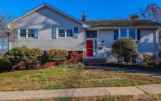 74 Newman Street, Metuchen, NJ 08840