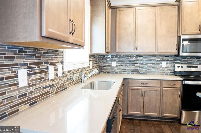 122 Bluecoat Trail, Byron, GA 31008