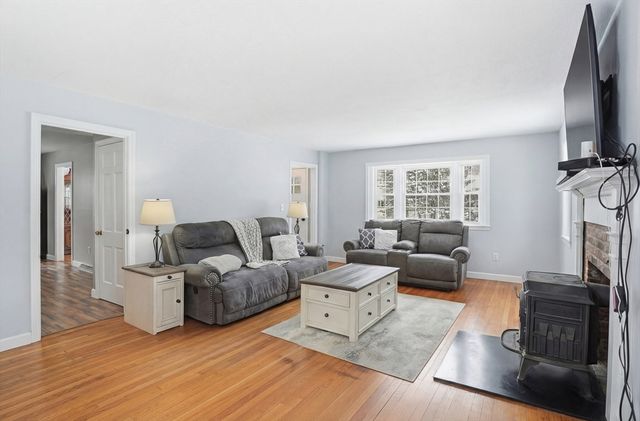 233 Mount Vernon Street, Fitchburg, MA 01420