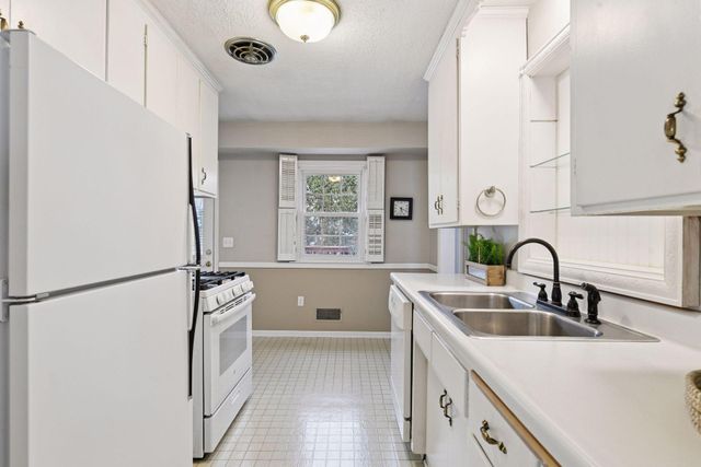 8811 Girard Avenue S, Bloomington, MN 55420