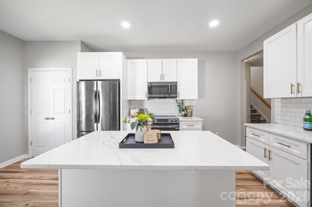 1124 Homestead Glen Boulevard, Charlotte, NC 28214