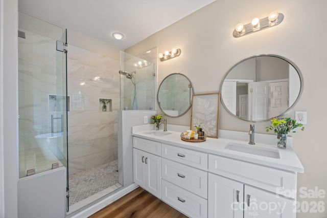 1124 Homestead Glen Boulevard, Charlotte, NC 28214