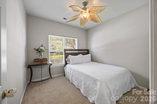 1124 Homestead Glen Boulevard, Charlotte, NC 28214