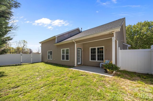 1124 Homestead Glen Boulevard, Charlotte, NC 28214