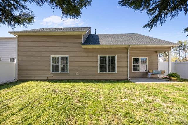 1124 Homestead Glen Boulevard, Charlotte, NC 28214