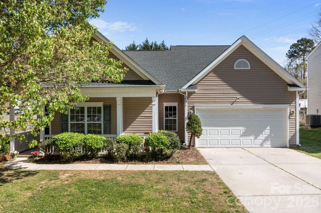 1124 Homestead Glen Boulevard, Charlotte, NC 28214