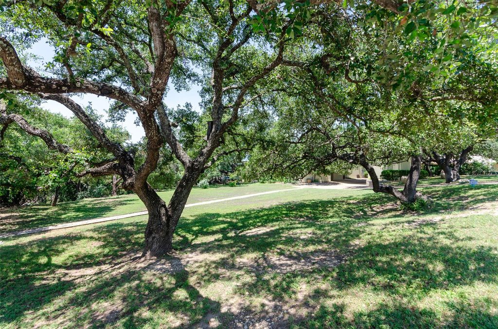 1121 Challenger, Lakeway, TX 78734