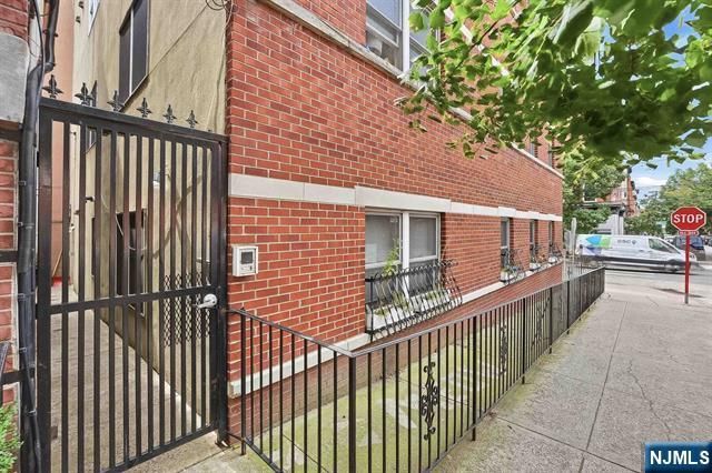 547 Bloomfield Street 4, Hoboken, NJ 07030