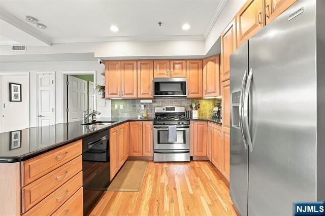 547 Bloomfield Street 4, Hoboken, NJ 07030
