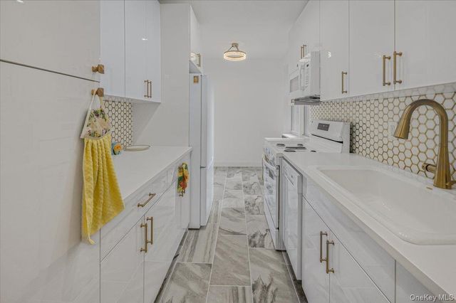 35-21 79th Street 2H, Jackson Heights, NY 11372