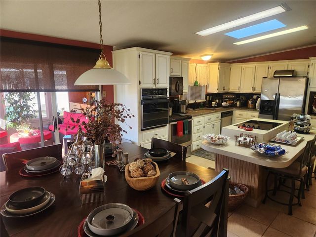 24921 PINE HILL, Leesburg, FL 34748