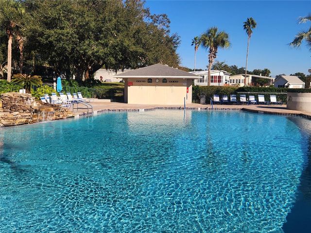 24921 PINE HILL, Leesburg, FL 34748