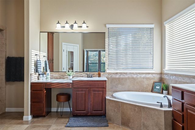 20914 High DR, Lago Vista, TX 78645