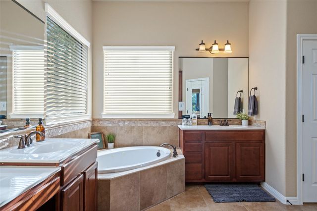 20914 High DR, Lago Vista, TX 78645