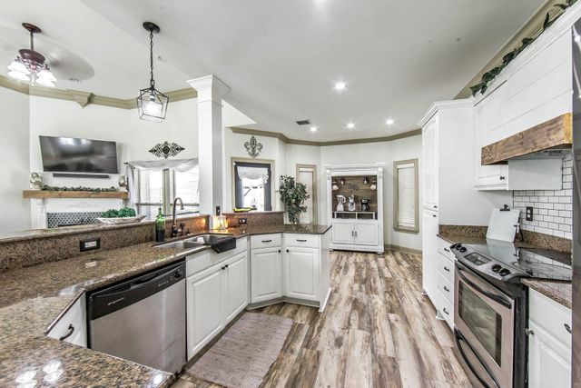 292 Port Royal Way, Houma, LA 70360