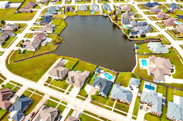 292 Port Royal Way, Houma, LA 70360