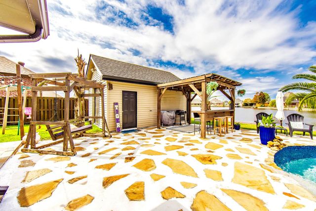 292 Port Royal Way, Houma, LA 70360
