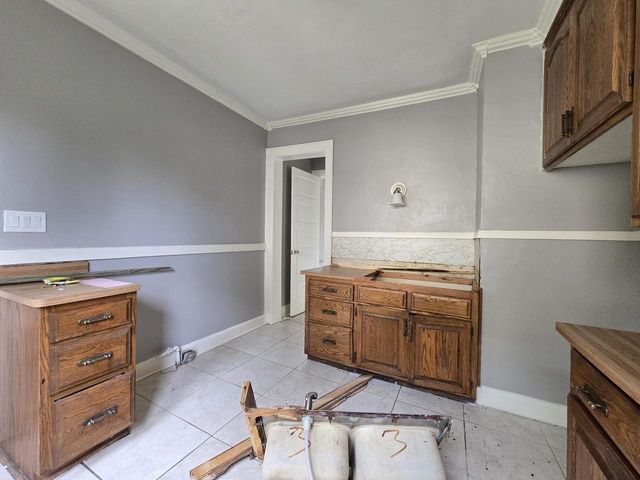 3260 N 21st STREET, Milwaukee, WI 53206