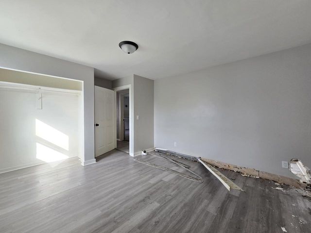 3260 N 21st STREET, Milwaukee, WI 53206