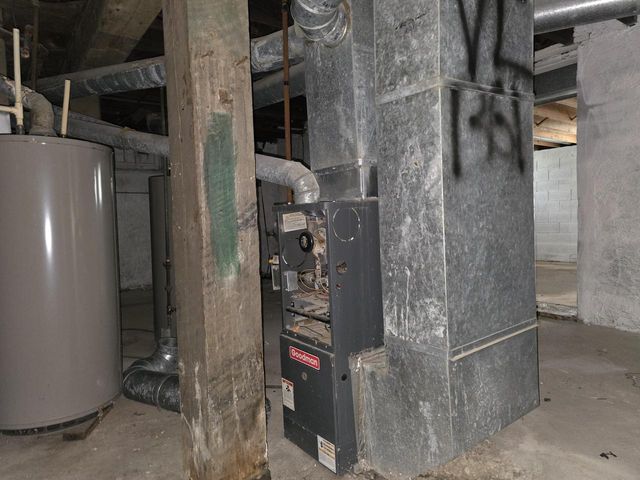 3260 N 21st STREET, Milwaukee, WI 53206