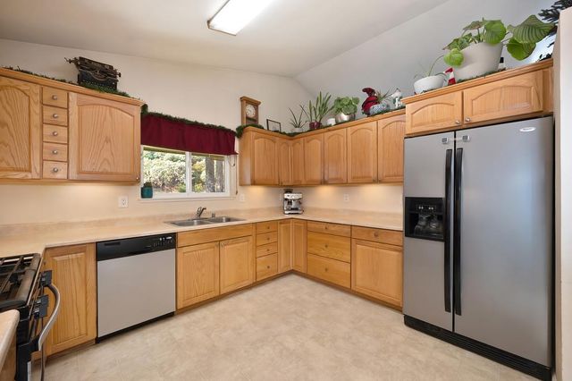 13777 Meadow Valley Rd, Dobbins, CA 95935