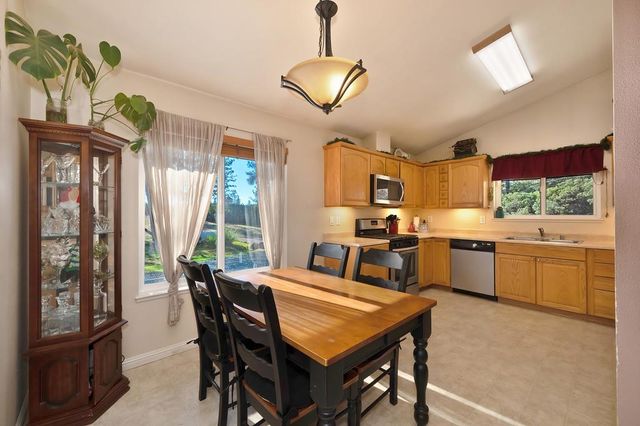 13777 Meadow Valley Rd, Dobbins, CA 95935