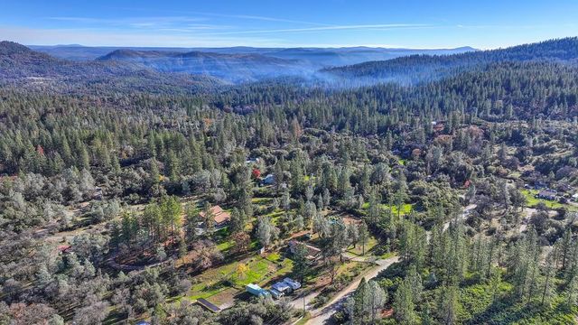 13777 Meadow Valley Rd, Dobbins, CA 95935