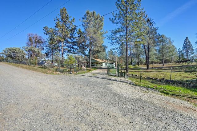 13777 Meadow Valley Rd, Dobbins, CA 95935