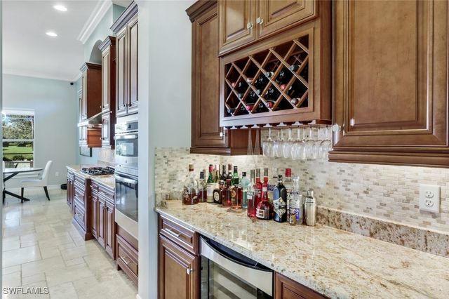 9333 Campanile CIR, Naples, FL 34114