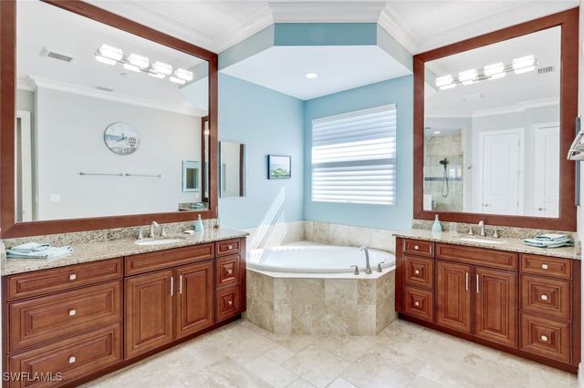 9333 Campanile CIR, Naples, FL 34114