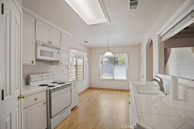 2182 Spanish Bay Court, Merced, CA 95340