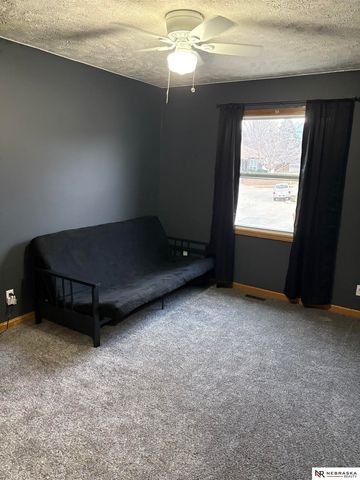 6504 N 105th Street, Omaha, NE 68112