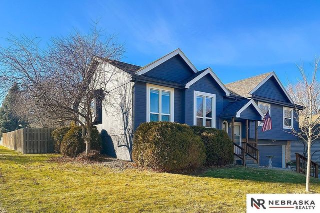 6504 N 105th Street, Omaha, NE 68112