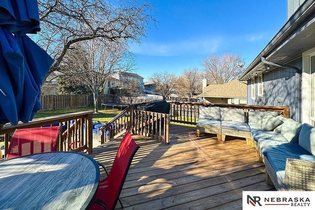 6504 N 105th Street, Omaha, NE 68112