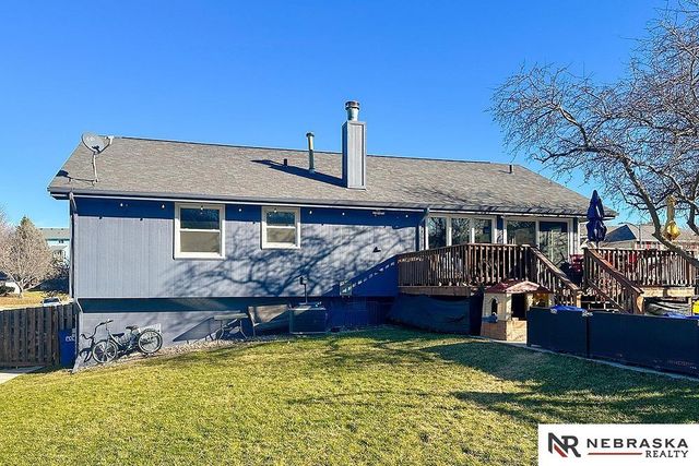 6504 N 105th Street, Omaha, NE 68112