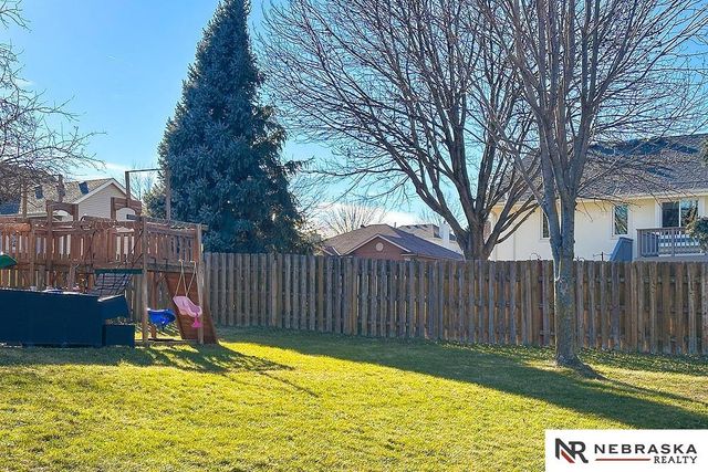 6504 N 105th Street, Omaha, NE 68112