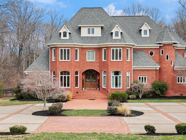 8831 Forest Creek Lane, Ooltewah, TN 37363