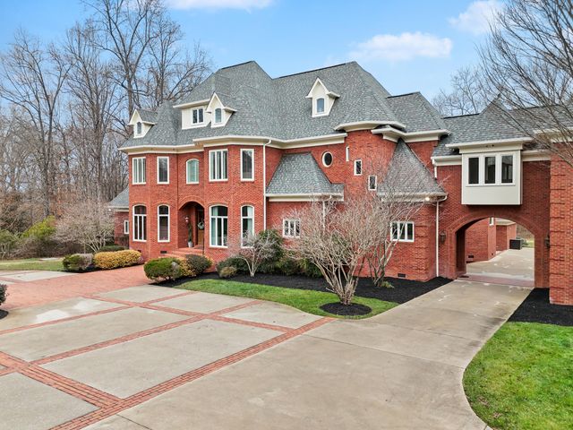 8831 Forest Creek Lane, Ooltewah, TN 37363