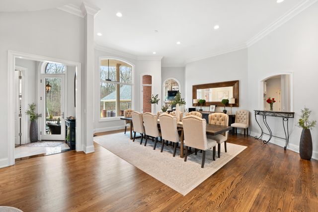 8831 Forest Creek Lane, Ooltewah, TN 37363