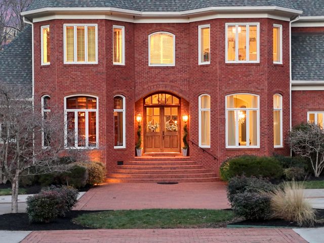 8831 Forest Creek Lane, Ooltewah, TN 37363