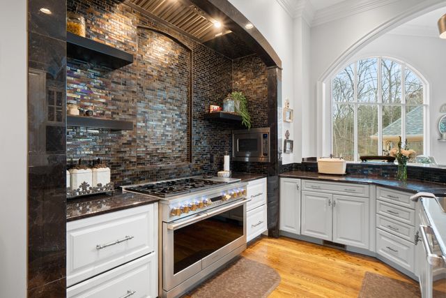 8831 Forest Creek Lane, Ooltewah, TN 37363