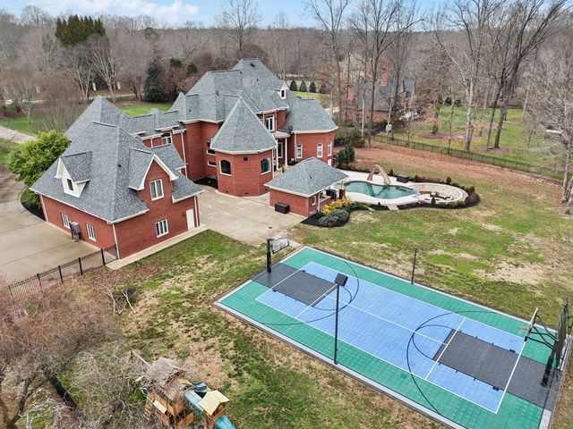 8831 Forest Creek Lane, Ooltewah, TN 37363