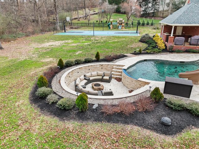 8831 Forest Creek Lane, Ooltewah, TN 37363