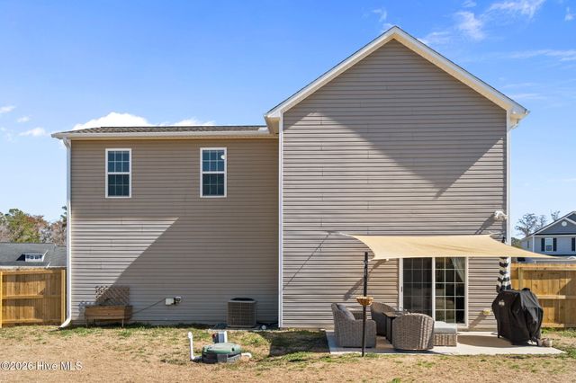 130 Prelude Drive, Richlands, NC 28574