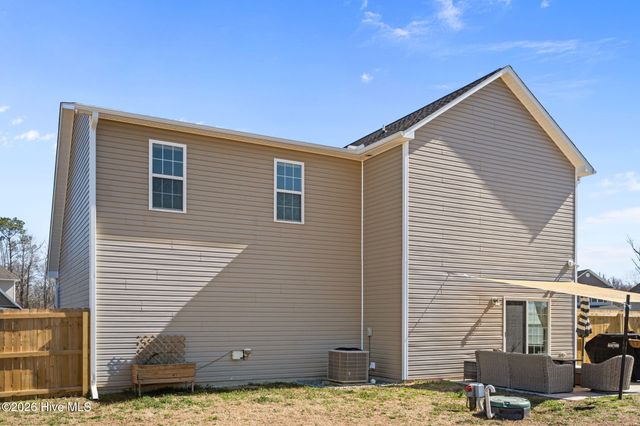 130 Prelude Drive, Richlands, NC 28574