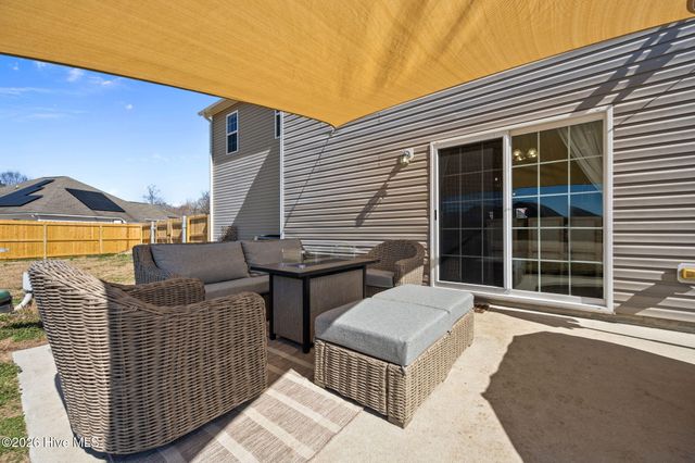 130 Prelude Drive, Richlands, NC 28574