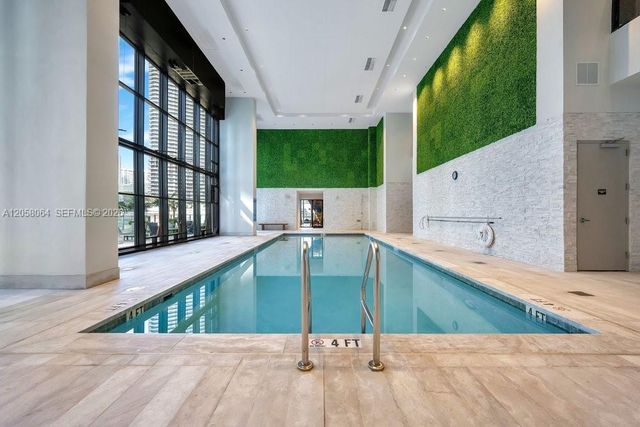 1010 Brickell Ave 1810, Miami, FL 33131